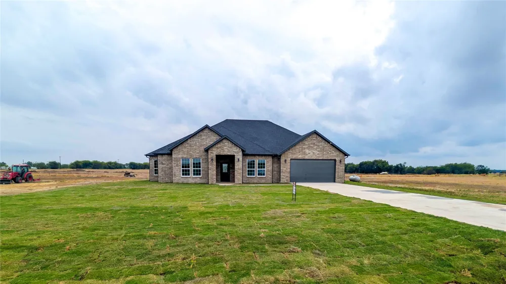235 Private Road #5440 Point, TX 75472