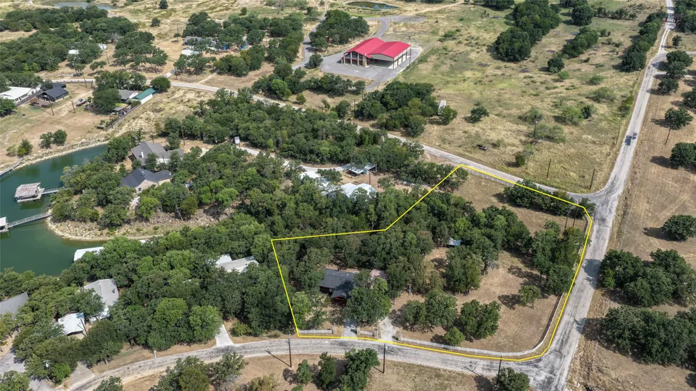 469 County Road 1743 Chico, TX 76431