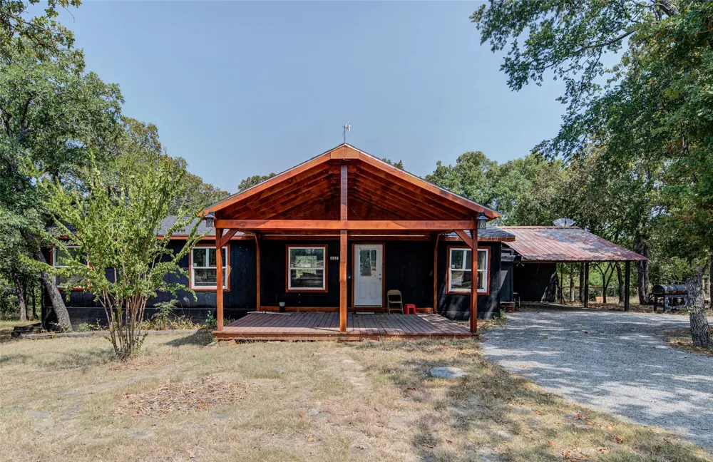 469 County Road 1743 Chico, TX 76431