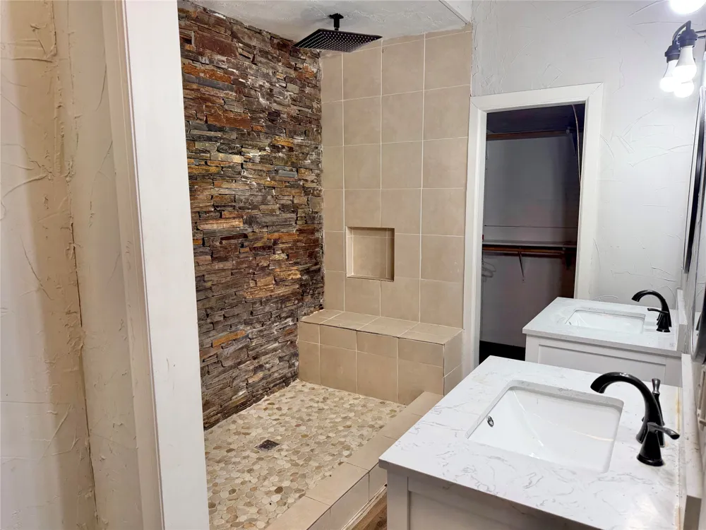 469 County Road 1743 Chico, TX 76431