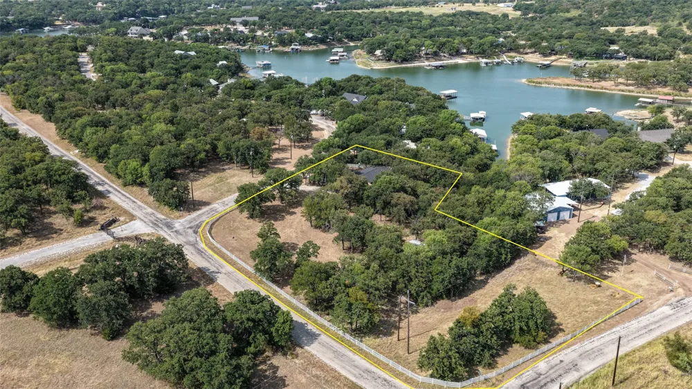 469 County Road 1743 Chico, TX 76431