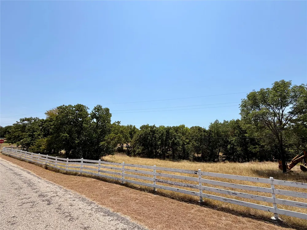 469 County Road 1743 Chico, TX 76431