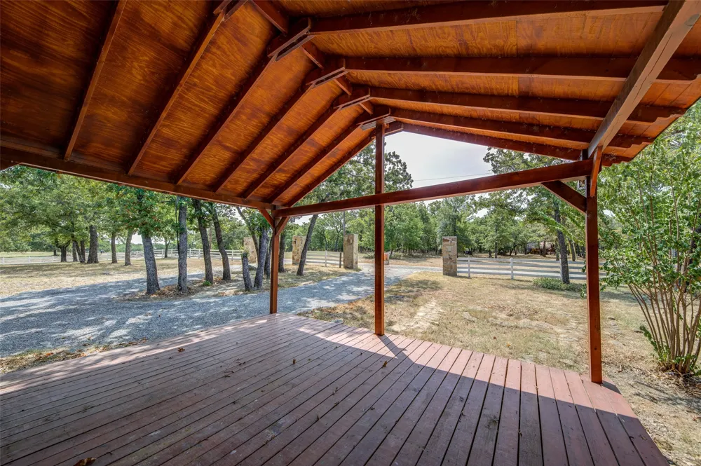 469 County Road 1743 Chico, TX 76431
