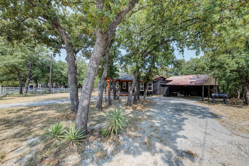 469 County Road 1743 Chico, TX 76431