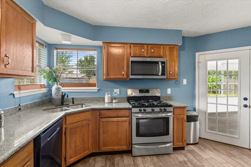 1814 Wildwood Drive Deer Park, TX 77536