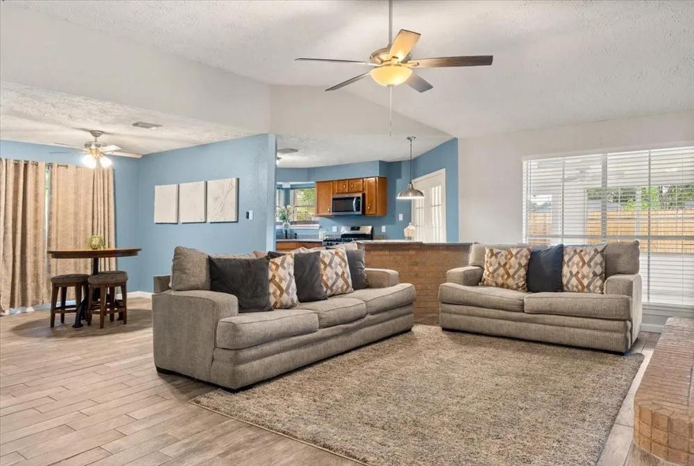 1814 Wildwood Drive Deer Park, TX 77536
