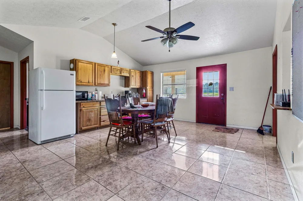 11940 Us Hwy 59 N Livingston, TX 77352