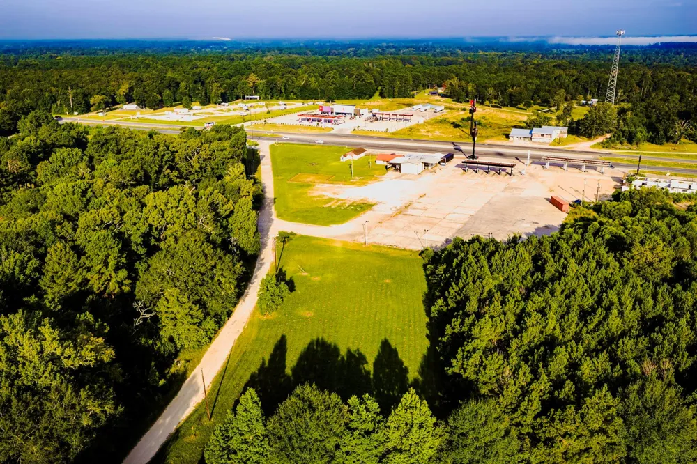 11940 Us Hwy 59 N Livingston, TX 77352