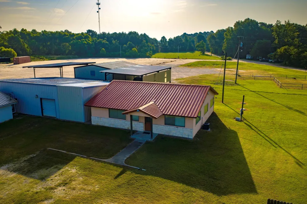 11940 Us Hwy 59 N Livingston, TX 77352