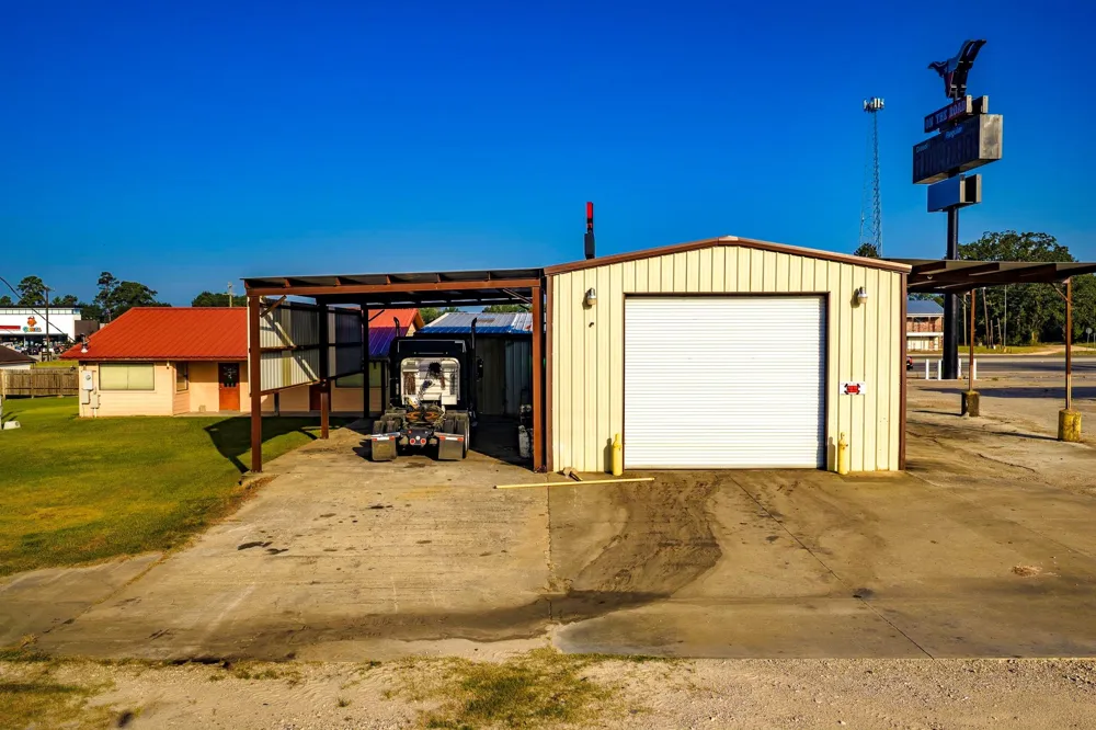11940 Us Hwy 59 N Livingston, TX 77352