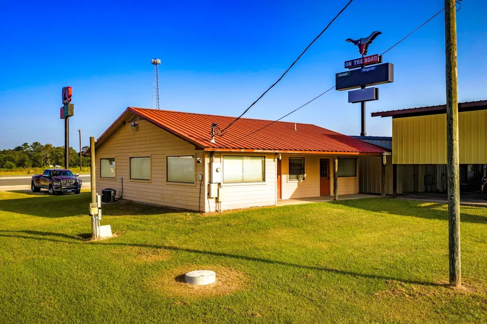 11940 Us Hwy 59 N Livingston, TX 77352