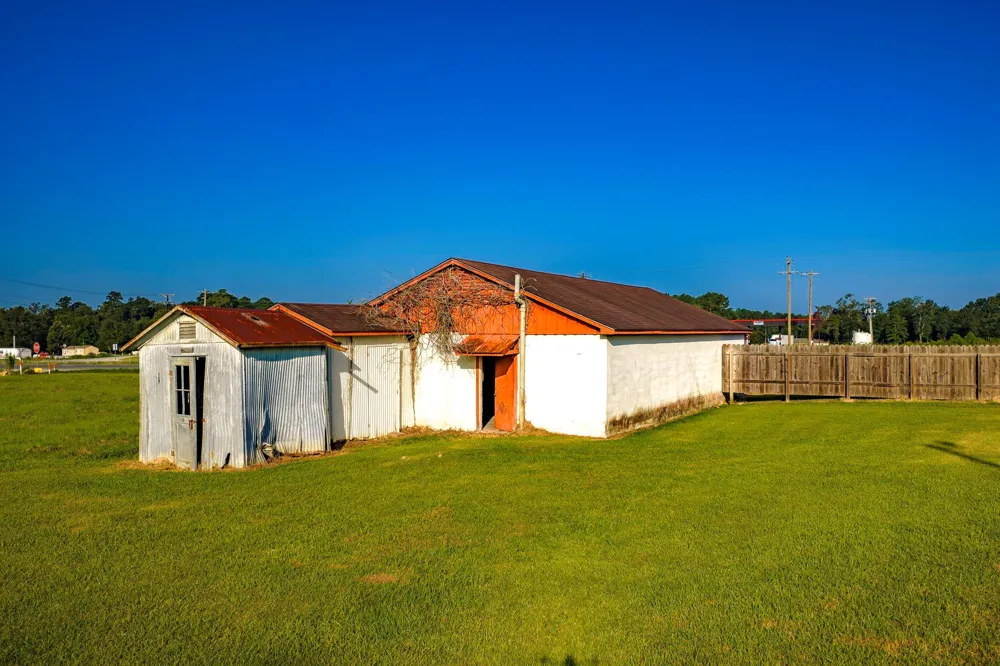 11940 Us Hwy 59 N Livingston, TX 77352