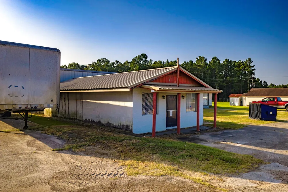11940 Us Hwy 59 N Livingston, TX 77352