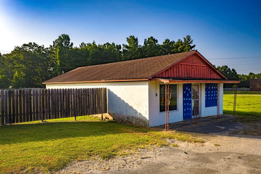 11940 Us Hwy 59 N Livingston, TX 77352