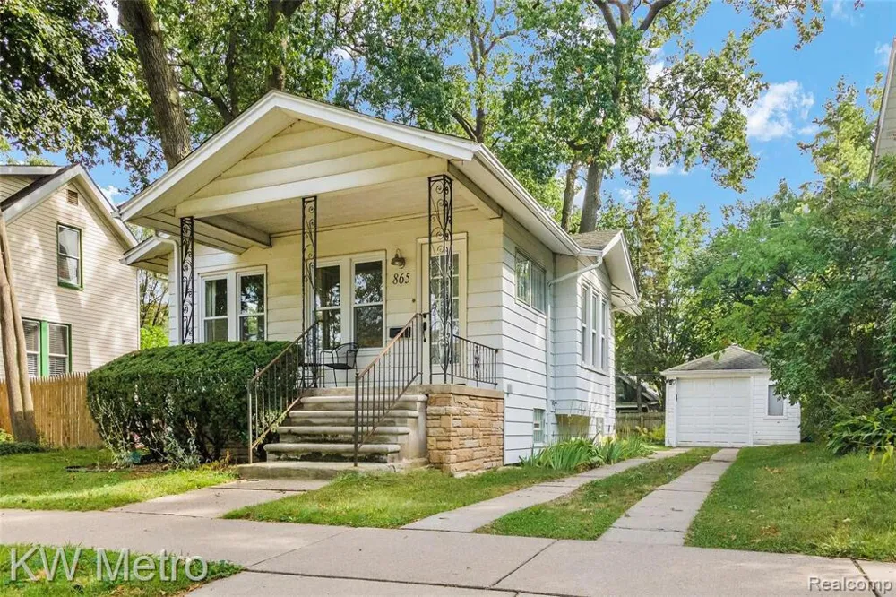 865 W Marshall Street Ferndale, MI 48220