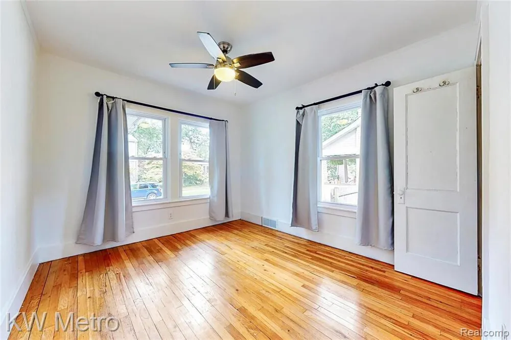 865 W Marshall Street Ferndale, MI 48220