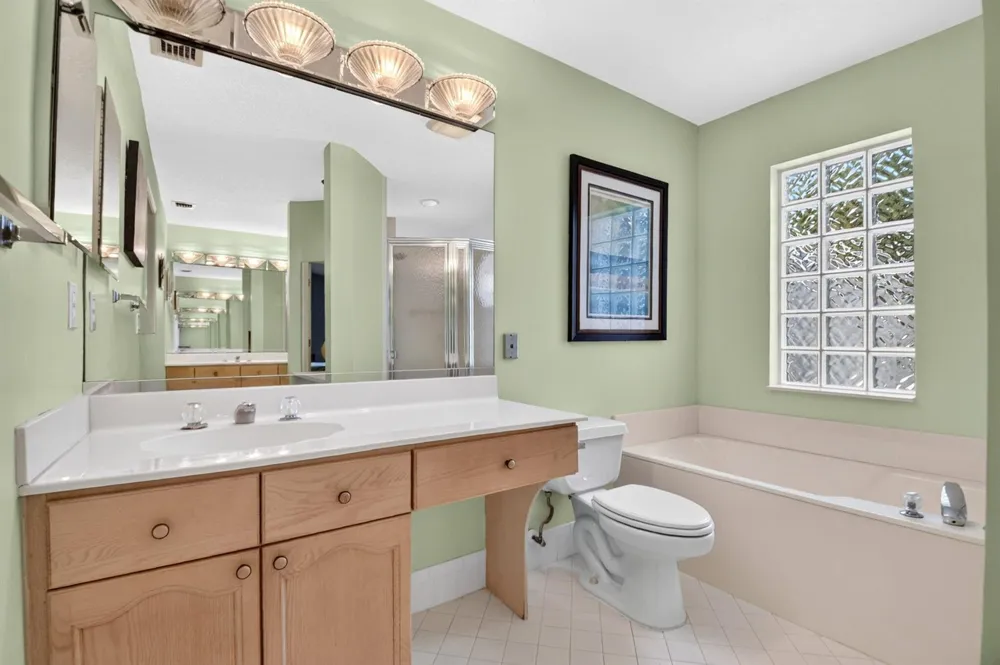 107 Harbor Lake Circle 