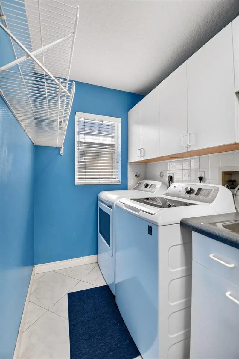 107 Harbor Lake Circle 