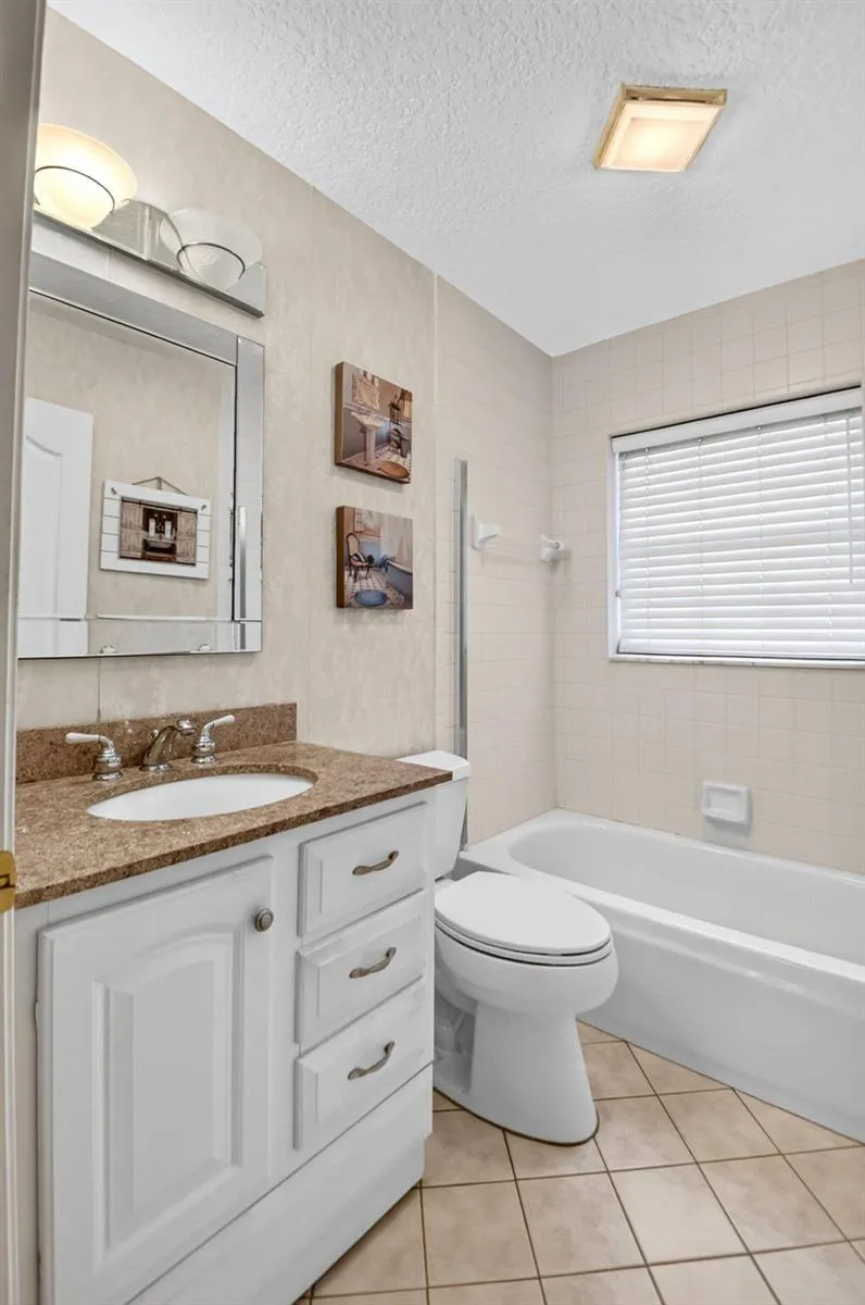 107 Harbor Lake Circle 