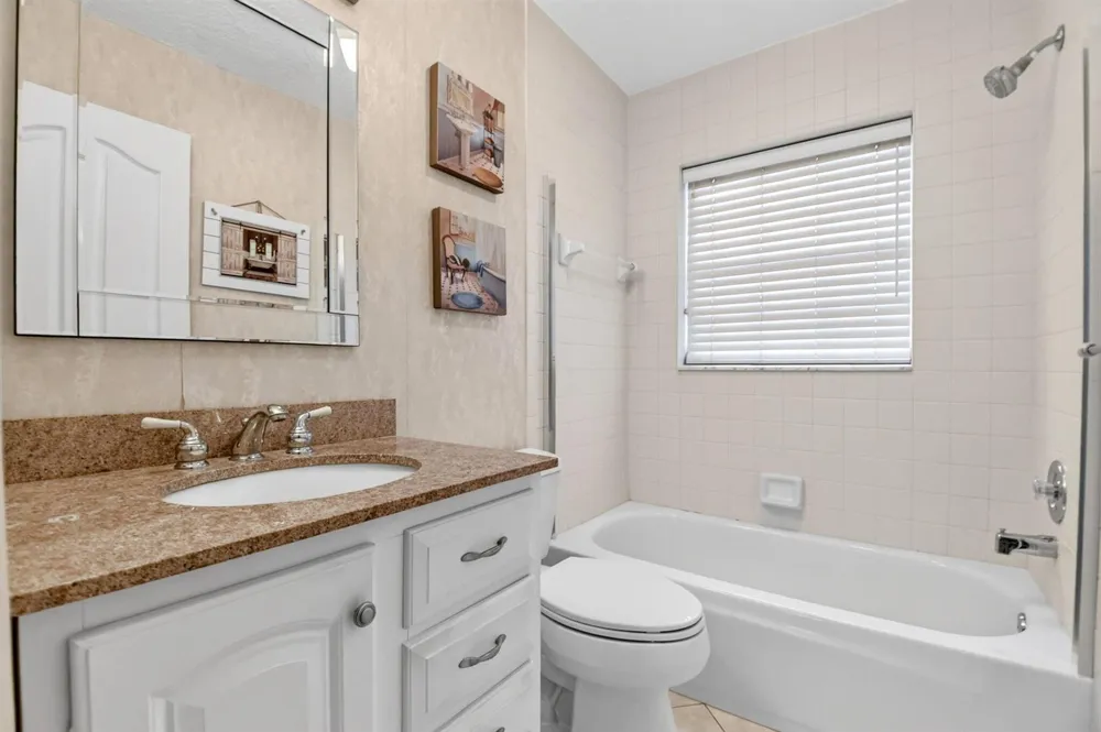 107 Harbor Lake Circle 
