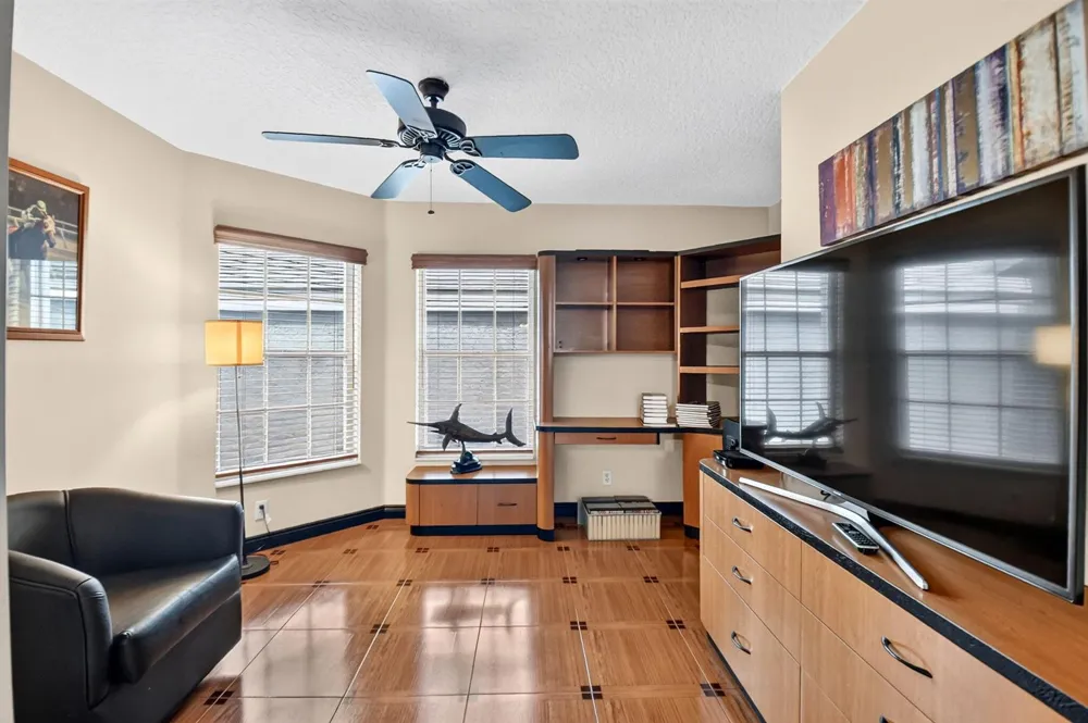 107 Harbor Lake Circle 
