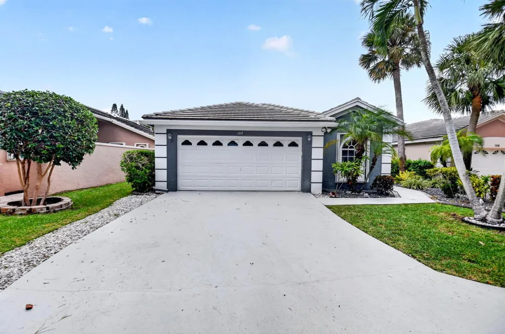 107 Harbor Lake Circle 