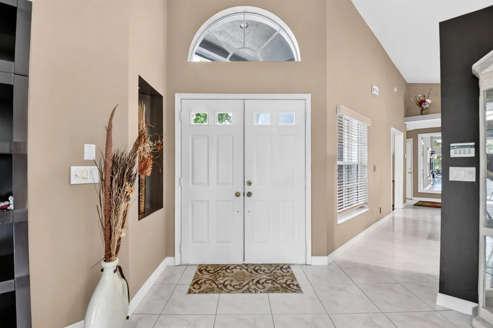 107 Harbor Lake Circle 