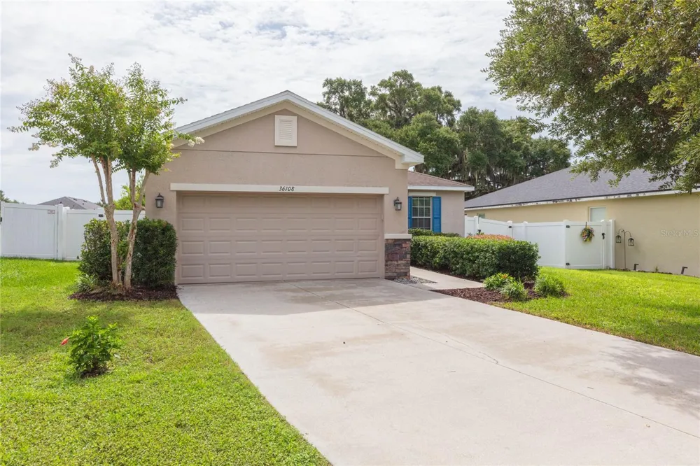 36108 LAGUNA HILLS CIRCLE Zephyrhills, FL 33541