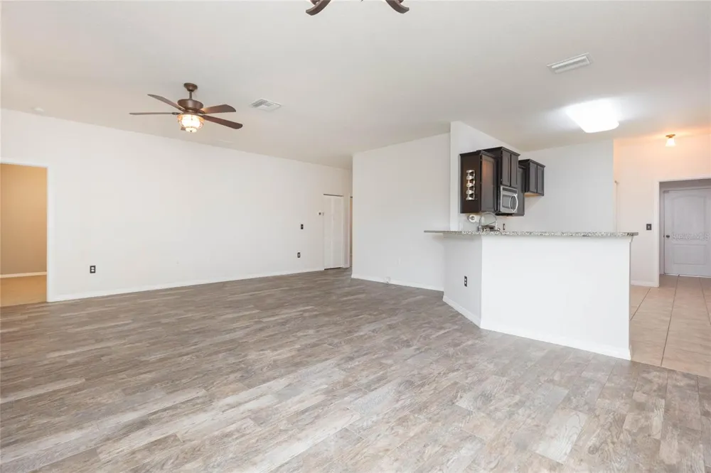 36108 LAGUNA HILLS CIRCLE Zephyrhills, FL 33541