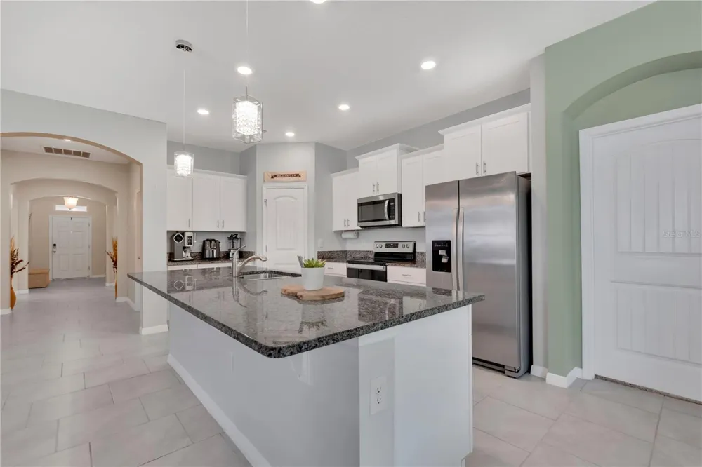 1621 PARK SIDE AVENUE Kissimmee, FL 34744