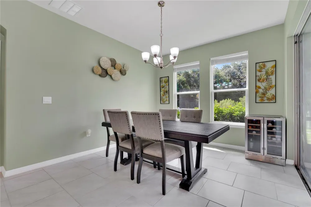 1621 PARK SIDE AVENUE Kissimmee, FL 34744