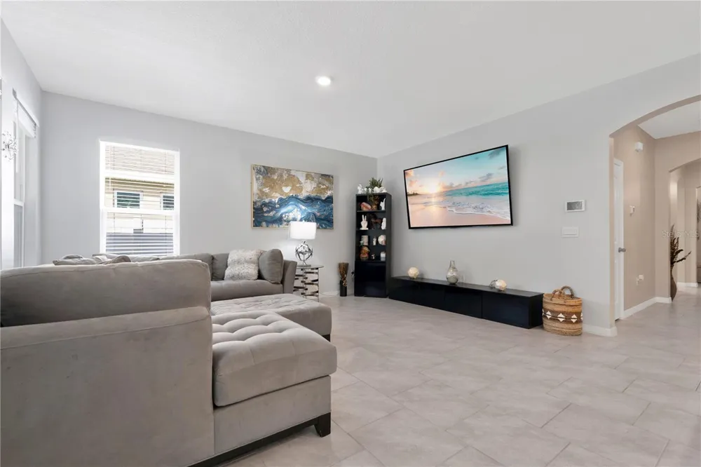 1621 PARK SIDE AVENUE Kissimmee, FL 34744