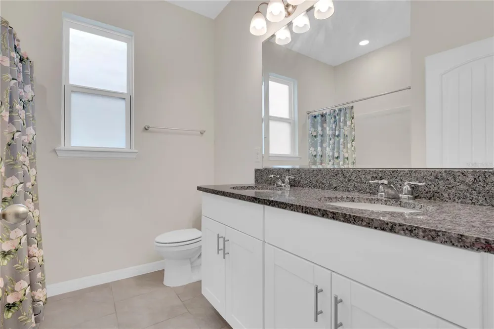 1621 PARK SIDE AVENUE Kissimmee, FL 34744