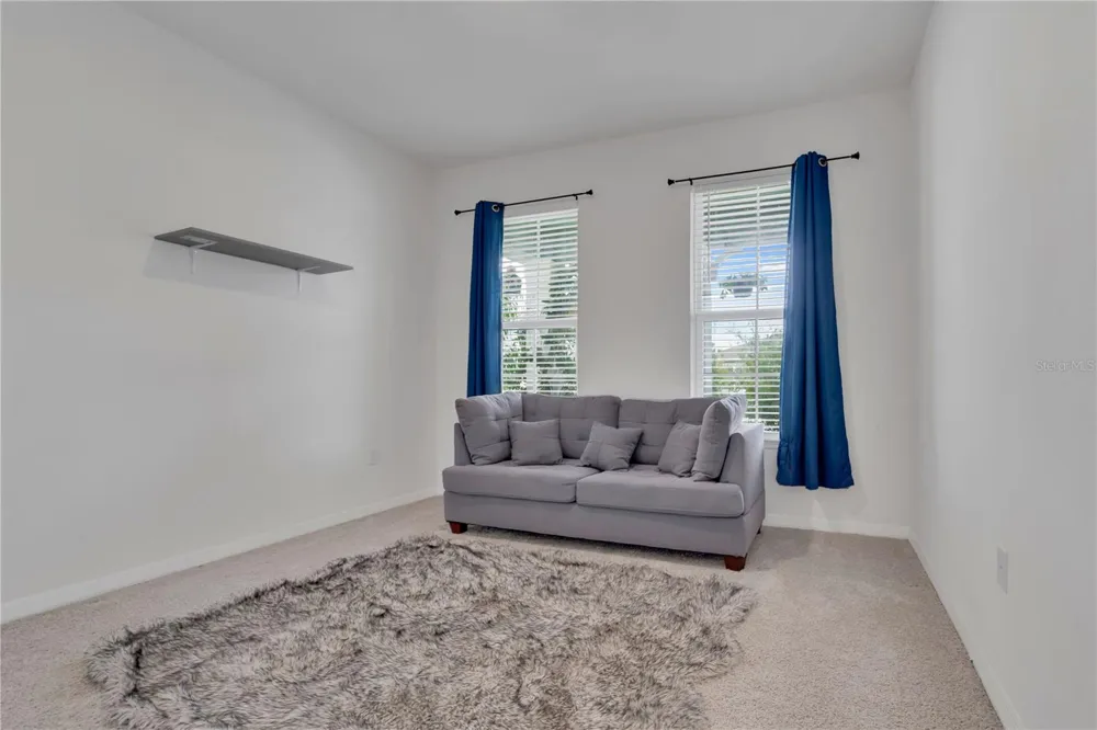 1621 PARK SIDE AVENUE Kissimmee, FL 34744