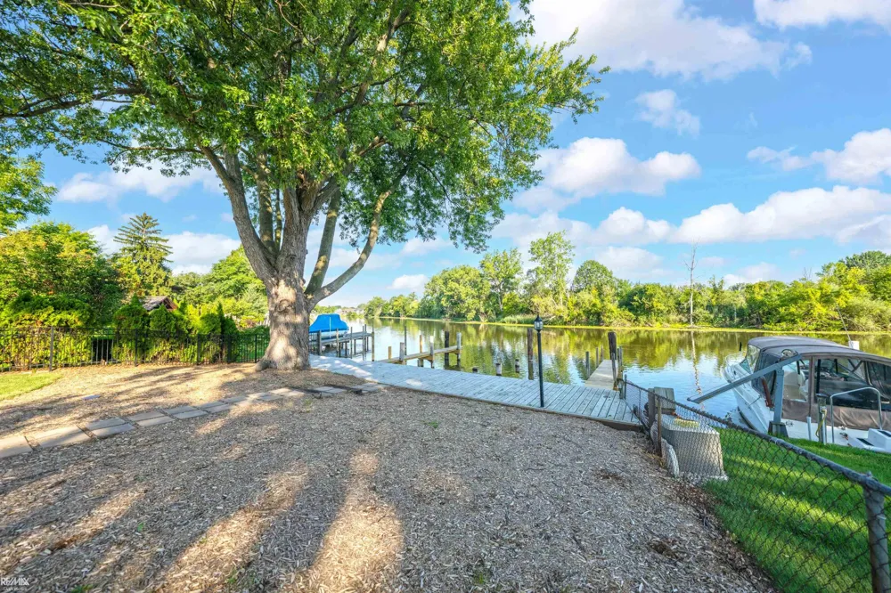 27401 S River Rd Road Harrison Charter Township, MI 48045