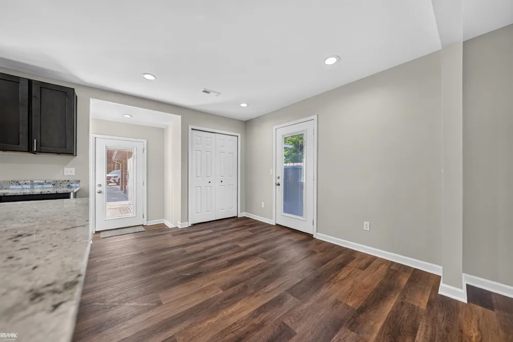 27401 S River Rd Road Harrison Charter Township, MI 48045