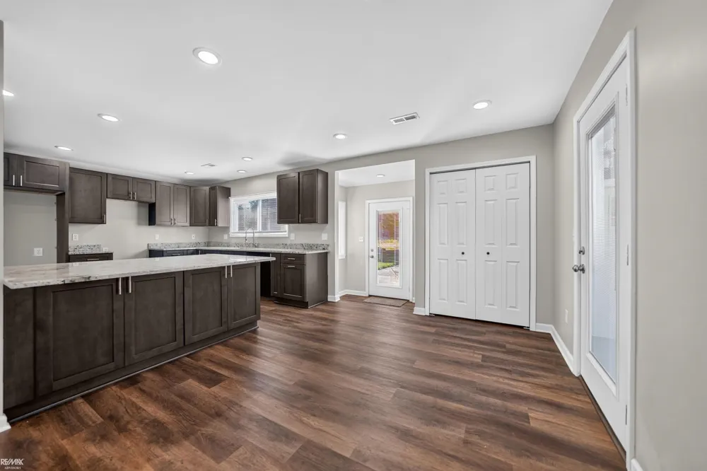 27401 S River Rd Road Harrison Charter Township, MI 48045