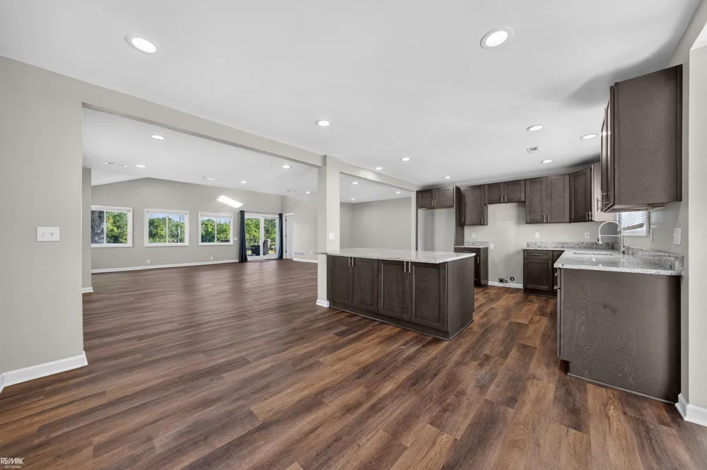 27401 S River Rd Road Harrison Charter Township, MI 48045