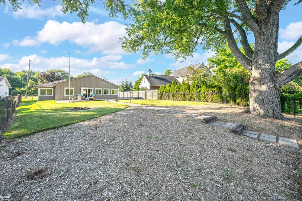 27401 S River Rd Road Harrison Charter Township, MI 48045