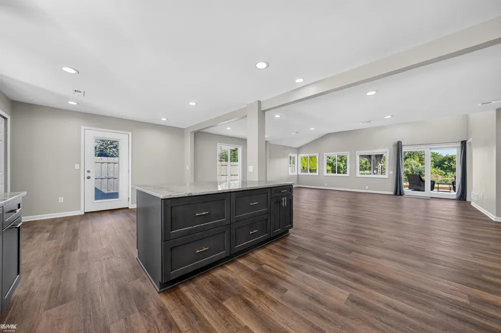 27401 S River Rd Road Harrison Charter Township, MI 48045