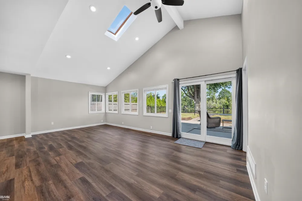 27401 S River Rd Road Harrison Charter Township, MI 48045