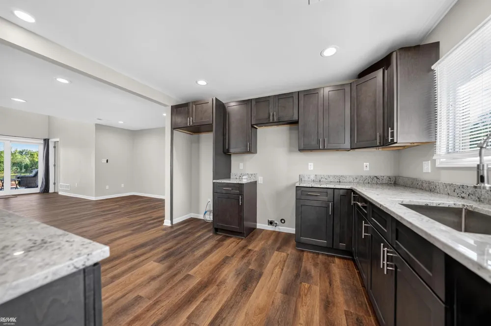 27401 S River Rd Road Harrison Charter Township, MI 48045