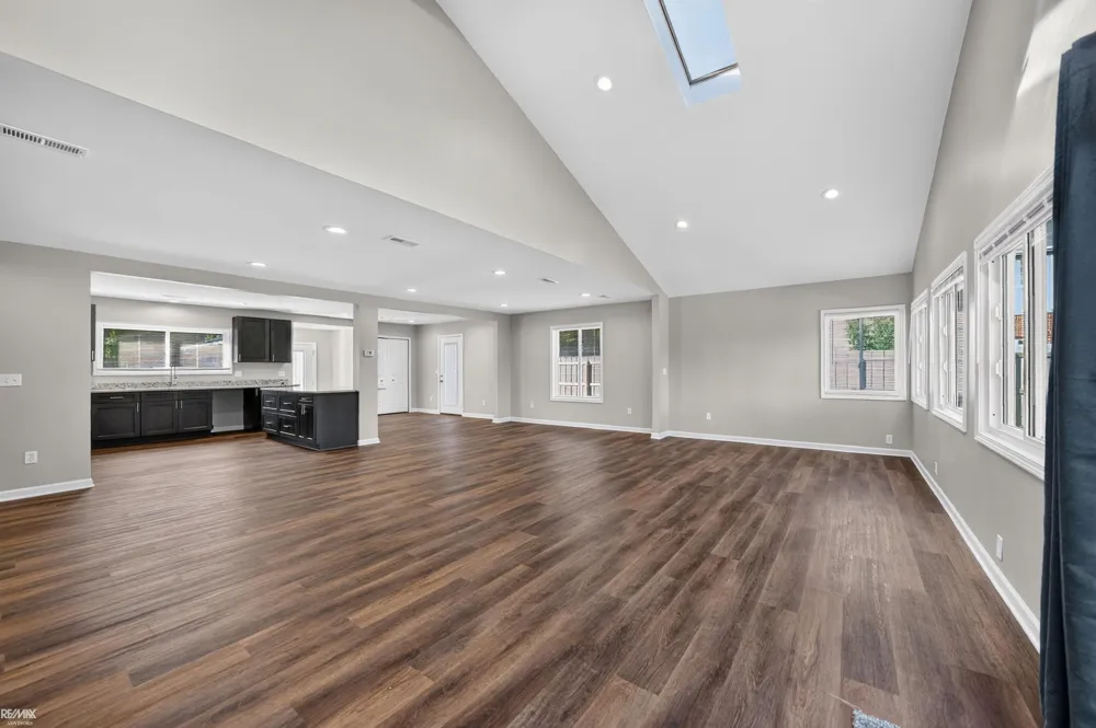 27401 S River Rd Road Harrison Charter Township, MI 48045