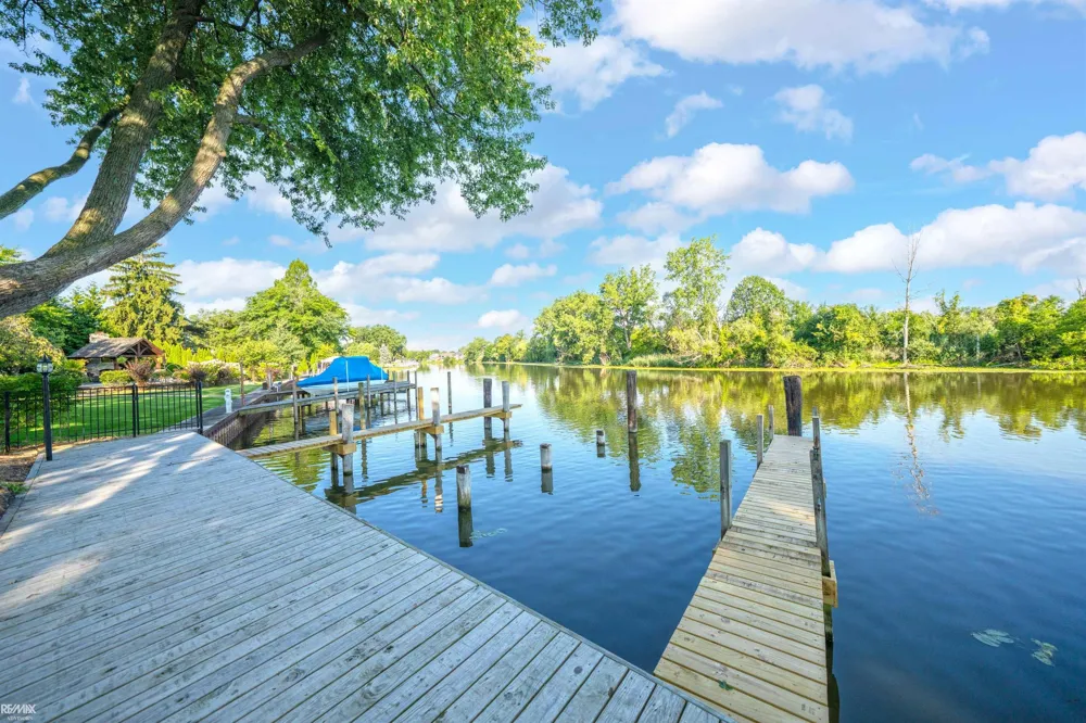 27401 S River Rd Road Harrison Charter Township, MI 48045