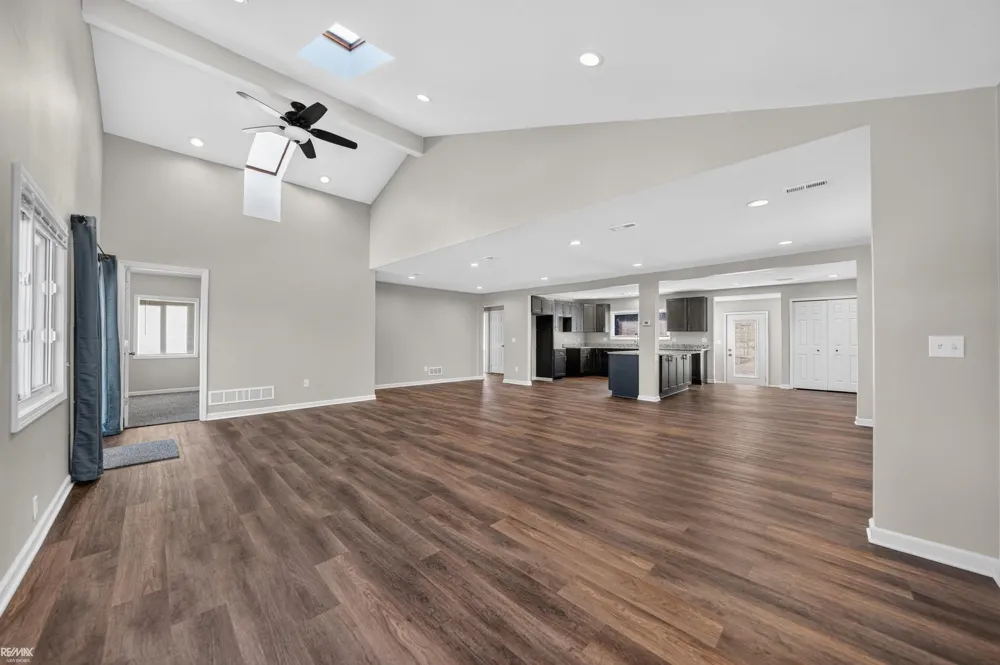 27401 S River Rd Road Harrison Charter Township, MI 48045