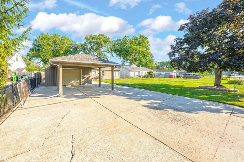 27401 S River Rd Road Harrison Charter Township, MI 48045