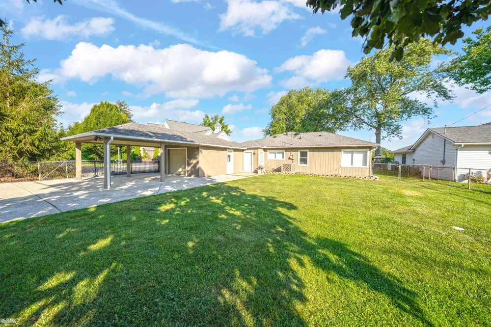 27401 S River Rd Road Harrison Charter Township, MI 48045