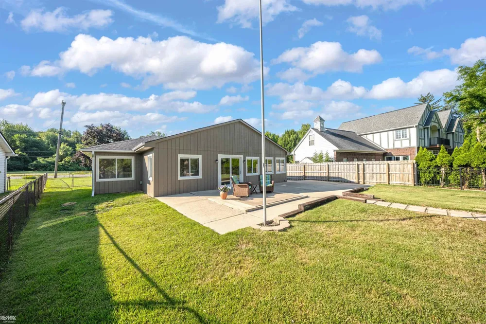 27401 S River Rd Road Harrison Charter Township, MI 48045