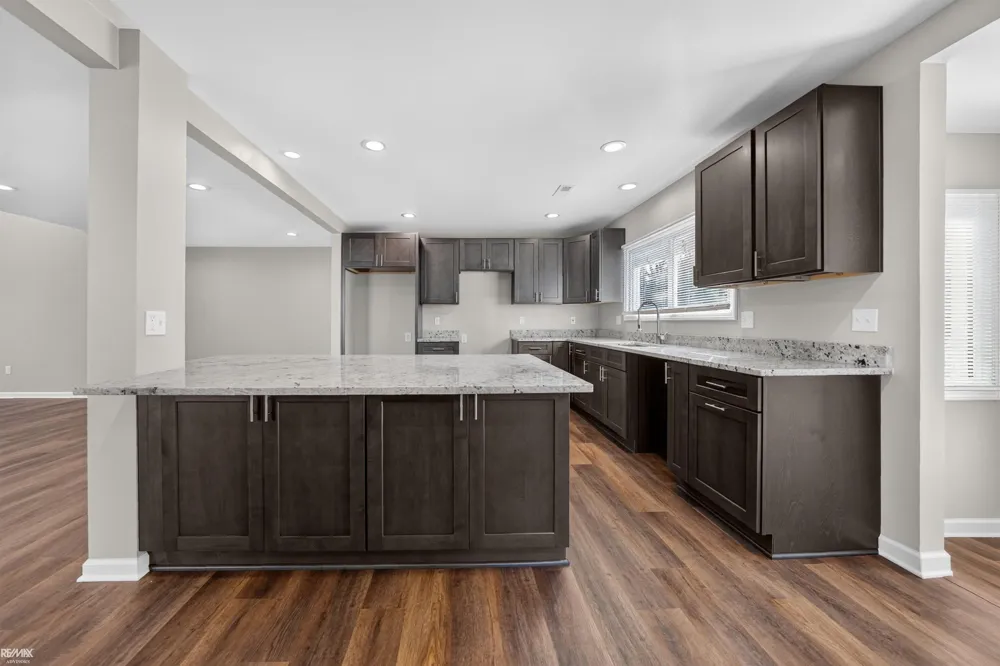 27401 S River Rd Road Harrison Charter Township, MI 48045