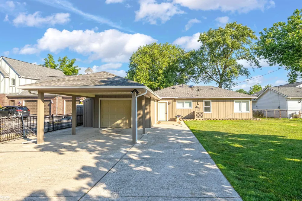 27401 S River Rd Road Harrison Charter Township, MI 48045